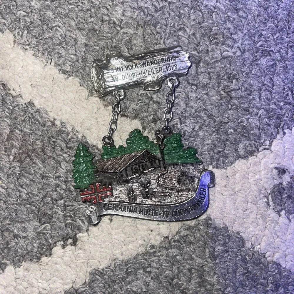 1978 Int. Volkswanderrund Tv Duppenweiler - Hiking Day Medal / Pin